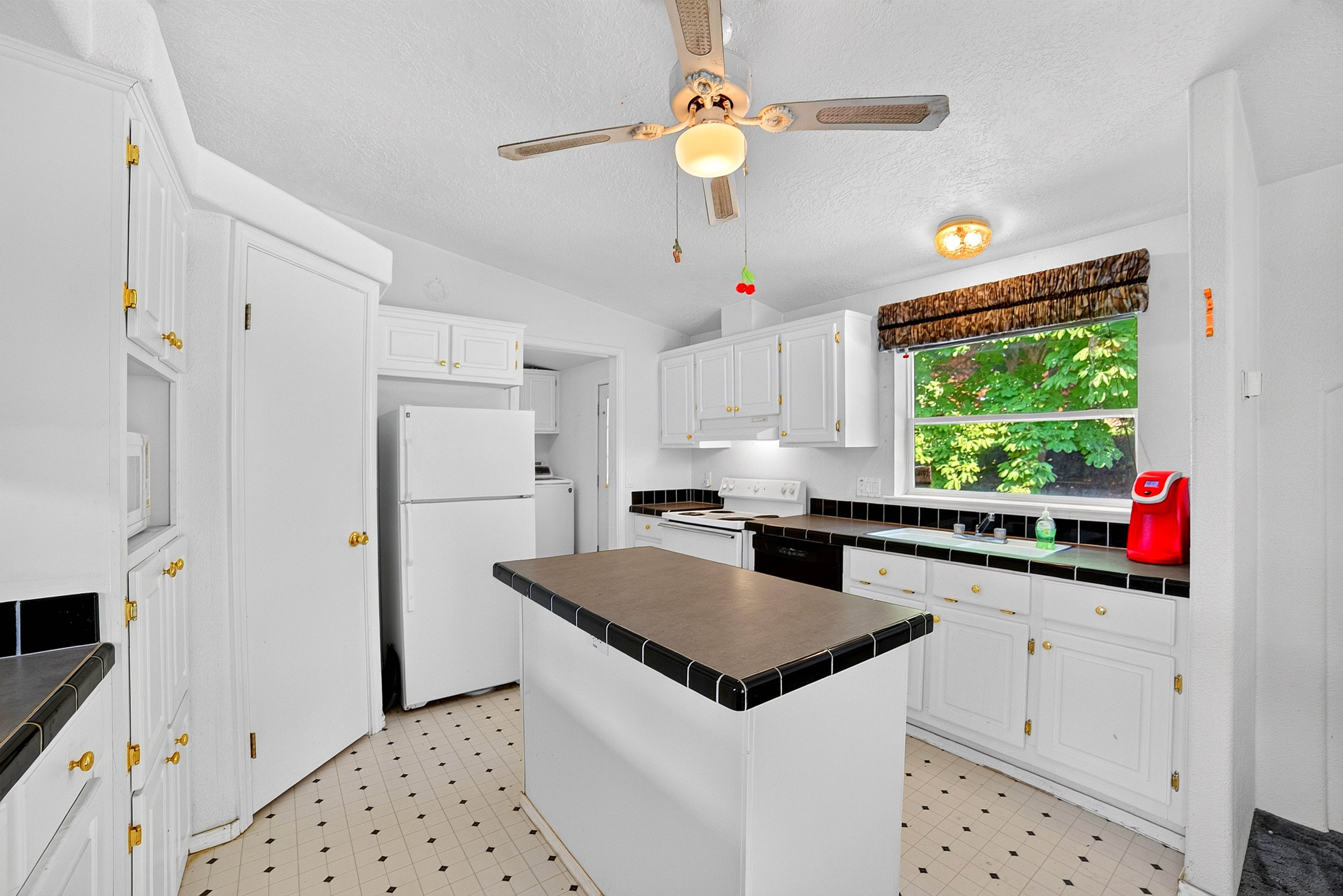 33588 MT Highway 35